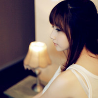 �Һ��¹¶�_Ư�����ഺŮ��QQͷ��