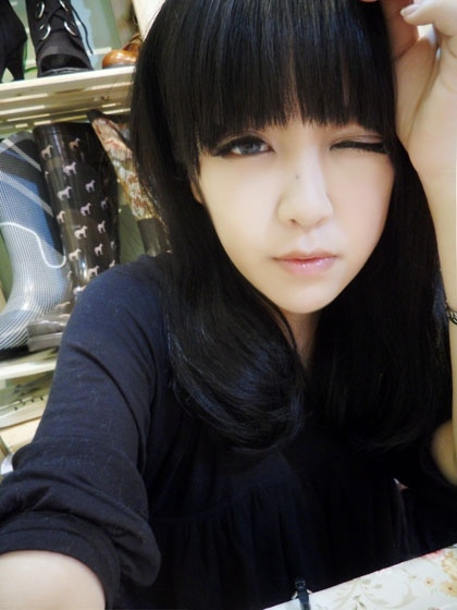 �ܶ�����޷��ͻ�_Ψ���ɰ�Ů��QQ�ռ�ͼƬ�ز�