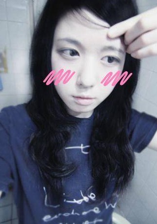 ������������_Ψ��QQ�ռ��⾳Ů��ͼƬ�ز�