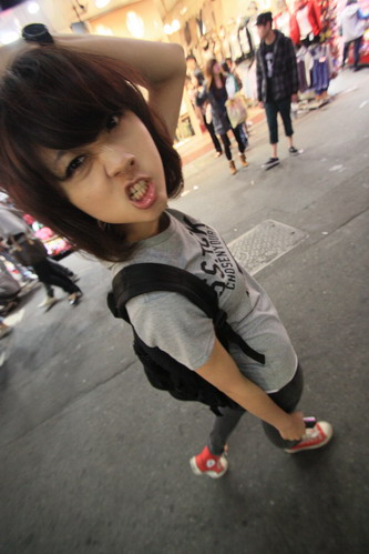 ����Ц��һ����Ϳ_ʱ�г�����90��Ů��QQ�ռ�ͼƬ