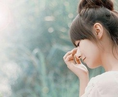 ���������_ʱ�г����ķ�����Ů��ͷ��