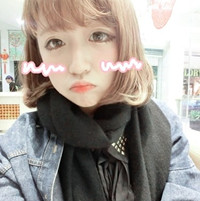 ��ϲ�����ʸ񶼱�����_��į�¶����˸�Ů��QQͷ��