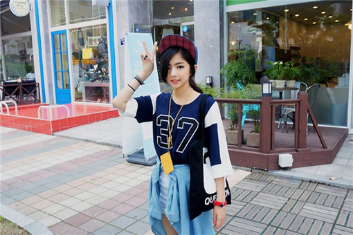 ��첻���ֵ����ƿ�����һ��